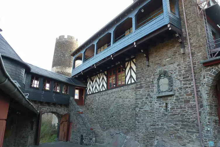 Burg Bischofstein 
