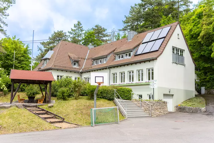Jugendfreizeitzentrum Am Weinberg - Jugendübernachtungshaus -