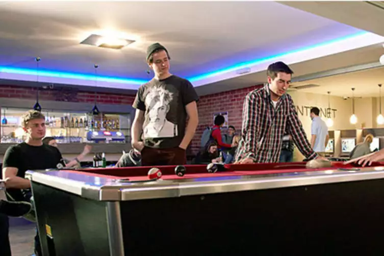 Easy Palace City Hostel 