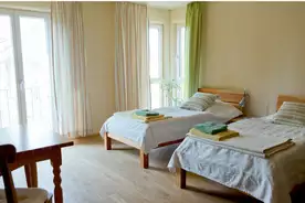 Jugendg�stehaus