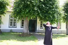 Jugendg�stehaus
