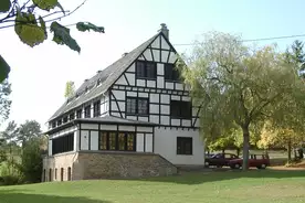 Hausansicht Bundeskursstätte Ahrhütte Blankenheim