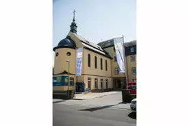 Jugendg�stehaus