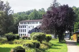 Hausansicht Jugend- und Erwachsenenbildungsstätte Wallerfangen