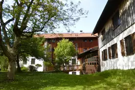 Hausansicht CVJM-Hof Seeshaupt