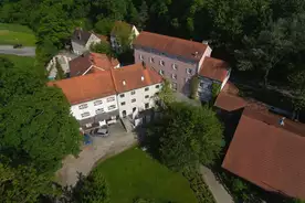 Jugendbildungsst�tte