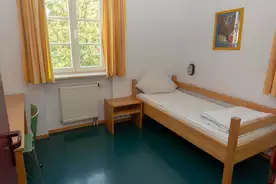 Jugendg�stehaus