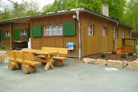 Hausansicht Jugendbegegnungsstätte Saalburg Saalburg