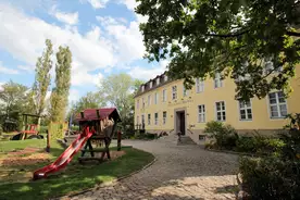 Jugendg�stehaus
