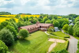 Hausansicht Jugendherberge Westensee Westensee