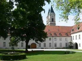 Hausansicht Benediktinerabtei Niederaltaich Niederalteich