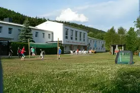 Hausansicht Mineraliencamp Scheibe-Alsbach
