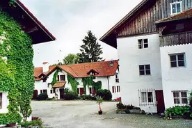 Hausansicht Seminarhof Holzapfel Ruhstorf