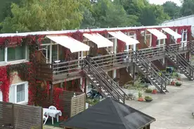 Hausansicht Ferienanlage Dabel