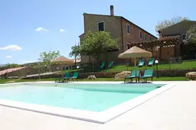 Hausansicht Casale Acquaviva Montescudaio