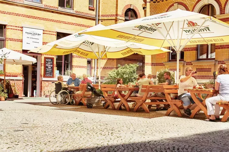 Gwuni Mopera | gruppenhaus.de