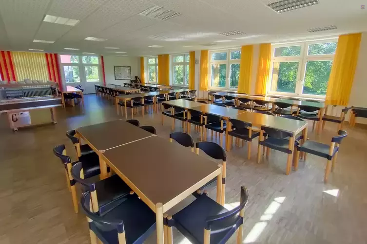 Schulland- und Jugendheim Haus Berlin mit Sport ...