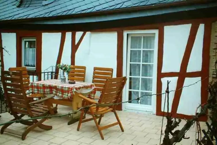 Seminarhaus Kein Moselblick und Altes Spukhaus | gruppenhaus.de