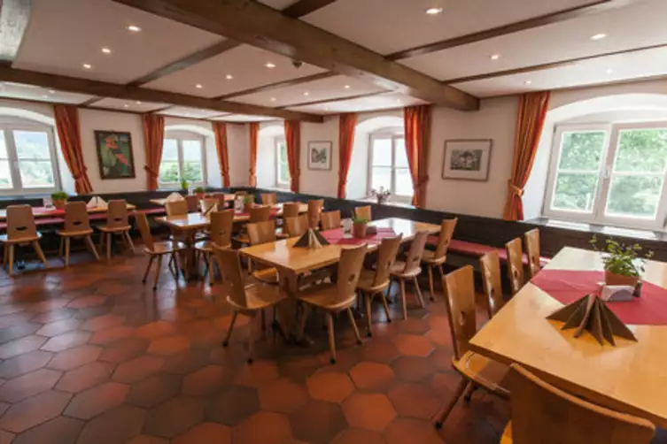 Schloss Aspenstein gruppenhaus.de