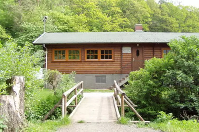 Zeltplatz NiederWiesen gruppenhaus.de