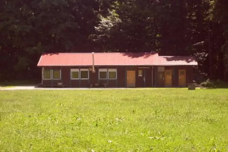 Jugendhaus - Zeltplatz Stöbersberg | gruppenhaus.de