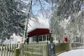 Hausansicht Ski- und WanderhÃ¼tte Steinheid Neuhaus am Rennweg