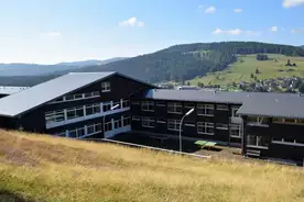 Hausansicht Gruppenhaus Kaiser 99 Bernau