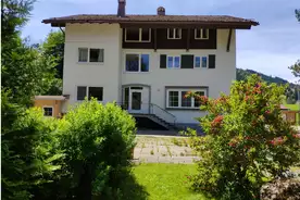 Hausansicht Seminarhaus Alpenrose Blaichach