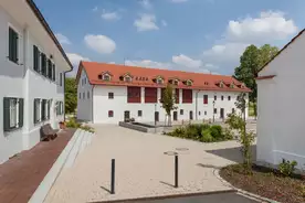 Hausansicht Jugendbildungshaus und Zeltplatz der Bayerischen Trachtenjugend Geisenhausen