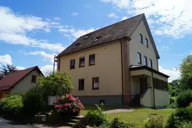 Hausansicht Jugendhaus Gunzenbach MÃ¶mbris