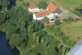 Hausansicht Gruppenhaus im Naturschutzgebiet an den Ederauen Felsberg