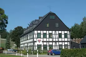 Hausansicht CVJM-Huthaus Schneeberg