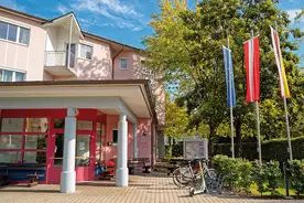 Hausansicht Jugend- und FamiliengÃ¤stehaus Klagenfurt Klagenfurt