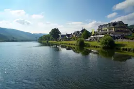 Hausansicht Sonnenuhr  Bernkastel-Kues