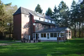 Hausansicht Schullandheim Waldhaus Zetel