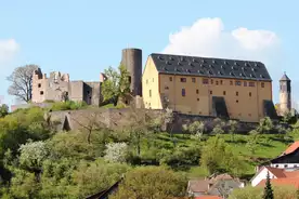 Hausansicht Burg Schwarzenfels Sinntal