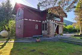 Hausansicht Karl-Bierhalter-Haus Höfen