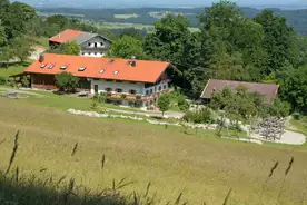 Hausansicht Jugendhaus Haslau - GroÃes Haus Frasdorf
