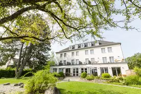 Hausansicht Christl. Gästezentrum Ammerseehäuser Diessen am Ammersee