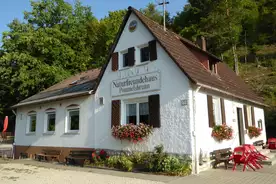 Hausansicht Naturfreundehaus Pommelsbrunn Pommelsbrunn