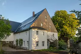 Hausansicht Kinderbauerngut Lindenhof Frankenberg