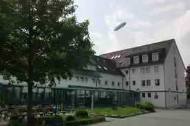 Hausansicht DJH-Graf-Zeppelin-Jugendherberge Friedrichshafen