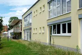 Hausansicht BDB-Musikakademie Staufen im Breisgau