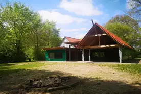 Hausansicht Jugendzeltplatz Dosenweg Vrees