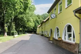 Hausansicht Freiluftschule An der Bunthausspitze Hamburg