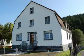 Hausansicht Haus-ApfelBaum Sauerland Drolshagen